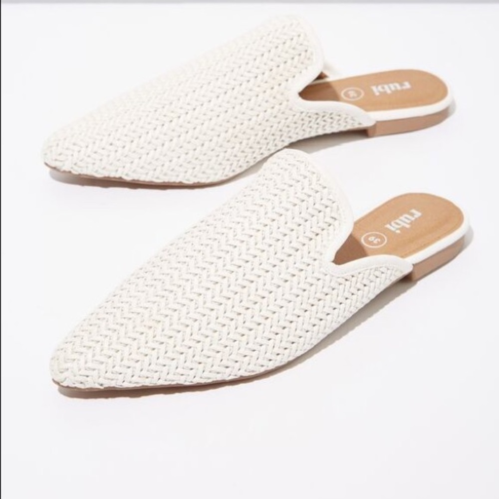 New never worn woven white mules size EU 37 / US 7